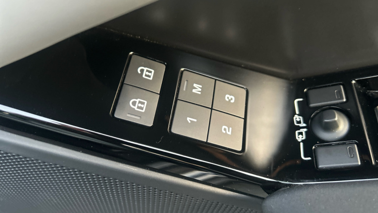 Land Rover Range Rover Velar 2.0 D200 MHEV Dynamic SE 5dr Auto Diesel Estate